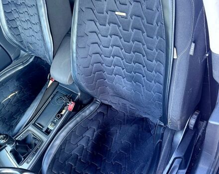 Черный Фольксваген Гольф, объемом двигателя 2 л и пробегом 361 тыс. км за 9600 $, фото 10 на Automoto.ua