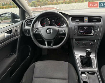 Черный Фольксваген Гольф, объемом двигателя 1.2 л и пробегом 185 тыс. км за 9700 $, фото 11 на Automoto.ua