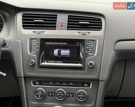 Черный Фольксваген Гольф, объемом двигателя 1.6 л и пробегом 186 тыс. км за 12700 $, фото 15 на Automoto.ua