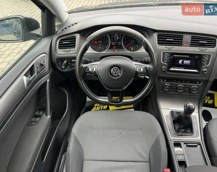 Черный Фольксваген Гольф, объемом двигателя 1.6 л и пробегом 186 тыс. км за 12700 $, фото 12 на Automoto.ua