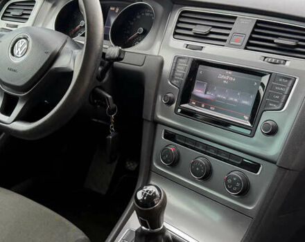 Черный Фольксваген Гольф, объемом двигателя 1.2 л и пробегом 185 тыс. км за 9700 $, фото 13 на Automoto.ua