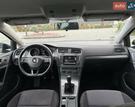 Черный Фольксваген Гольф, объемом двигателя 1.2 л и пробегом 185 тыс. км за 9700 $, фото 10 на Automoto.ua