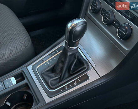 Чорний Фольксваген Гольф, об'ємом двигуна 1.4 л та пробігом 204 тис. км за 12399 $, фото 13 на Automoto.ua