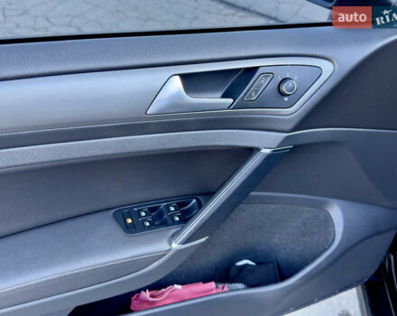 Чорний Фольксваген Гольф, об'ємом двигуна 1.4 л та пробігом 172 тис. км за 12500 $, фото 14 на Automoto.ua