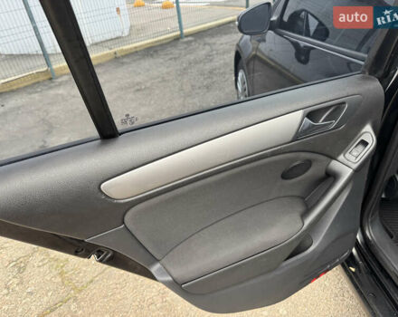 Чорний Фольксваген Гольф, об'ємом двигуна 2.48 л та пробігом 383 тис. км за 8190 $, фото 21 на Automoto.ua