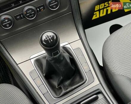 Черный Фольксваген Гольф, объемом двигателя 1.6 л и пробегом 186 тыс. км за 12700 $, фото 16 на Automoto.ua