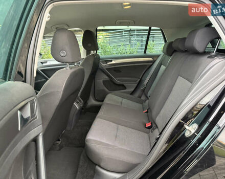 Черный Фольксваген Гольф, объемом двигателя 1.2 л и пробегом 185 тыс. км за 9700 $, фото 15 на Automoto.ua