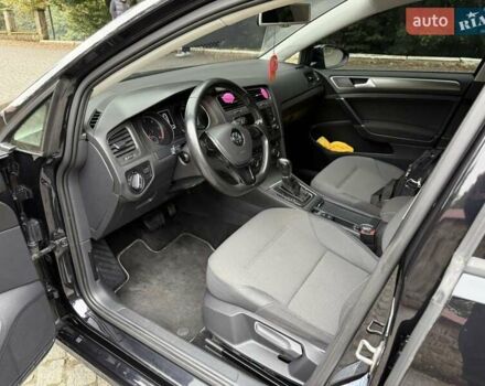 Фольксваген Гольф 2013 в Черновцах на Automoto.ua Черный Фольксваген Гольф, объемом двигателя 1.6 л и пробегом 182 тыс. км за 11800 $, фото 12 на Automoto.ua