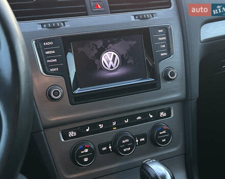 Чорний Фольксваген Гольф, об'ємом двигуна 1.4 л та пробігом 204 тис. км за 12399 $, фото 25 на Automoto.ua