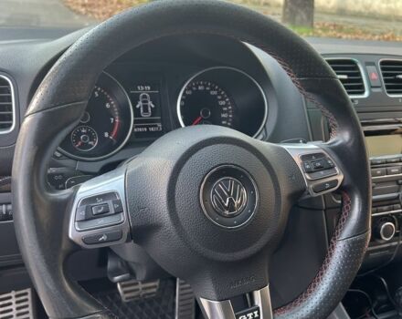 Черный Фольксваген Гольф, объемом двигателя 2 л и пробегом 207 тыс. км за 10000 $, фото 7 на Automoto.ua