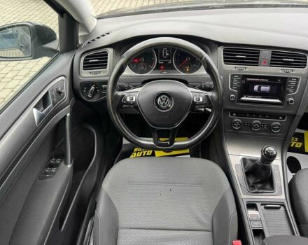 Черный Фольксваген Гольф, объемом двигателя 1.6 л и пробегом 186 тыс. км за 12700 $, фото 12 на Automoto.ua