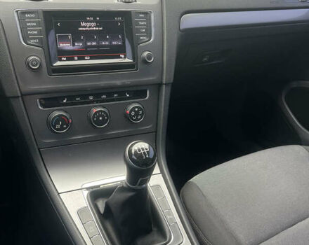 Черный Фольксваген Гольф, объемом двигателя 1.6 л и пробегом 272 тыс. км за 10000 $, фото 11 на Automoto.ua