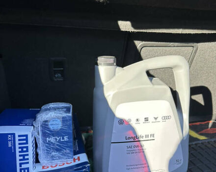 Черный Фольксваген Гольф, объемом двигателя 1.6 л и пробегом 299 тыс. км за 11500 $, фото 35 на Automoto.ua