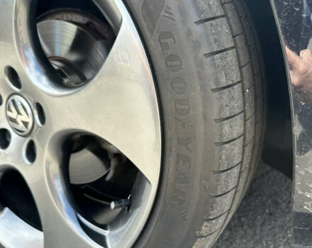 Черный Фольксваген Гольф, объемом двигателя 1.6 л и пробегом 299 тыс. км за 11500 $, фото 3 на Automoto.ua