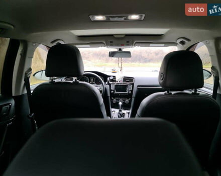 Черный Фольксваген Гольф, объемом двигателя 2 л и пробегом 217 тыс. км за 15000 $, фото 4 на Automoto.ua