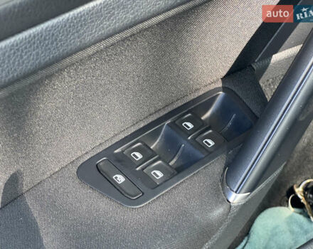 Чорний Фольксваген Гольф, об'ємом двигуна 1.6 л та пробігом 240 тис. км за 11600 $, фото 27 на Automoto.ua