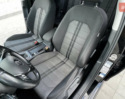 Черный Фольксваген Гольф, объемом двигателя 1.6 л и пробегом 258 тыс. км за 10300 $, фото 69 на Automoto.ua