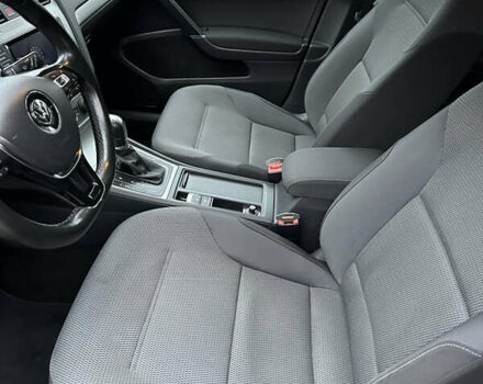 Черный Фольксваген Гольф, объемом двигателя 1.6 л и пробегом 299 тыс. км за 11500 $, фото 23 на Automoto.ua