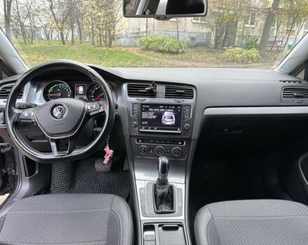 Черный Фольксваген Гольф, объемом двигателя 0 л и пробегом 105 тыс. км за 9600 $, фото 9 на Automoto.ua