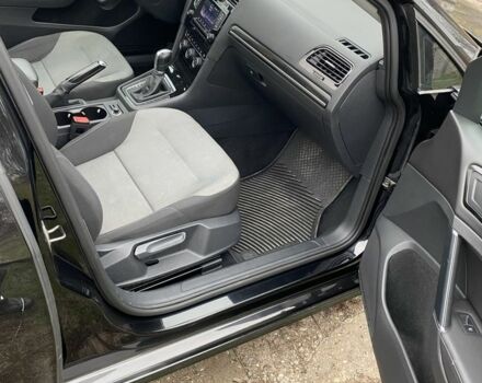 Черный Фольксваген Гольф, объемом двигателя 1.8 л и пробегом 152 тыс. км за 6900 $, фото 5 на Automoto.ua