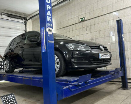 Черный Фольксваген Гольф, объемом двигателя 1.6 л и пробегом 299 тыс. км за 11500 $, фото 48 на Automoto.ua