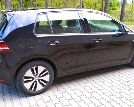 Черный Фольксваген Гольф, объемом двигателя 0 л и пробегом 112 тыс. км за 9250 $, фото 6 на Automoto.ua