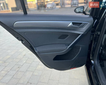 Черный Фольксваген Гольф, объемом двигателя 1.6 л и пробегом 258 тыс. км за 10300 $, фото 61 на Automoto.ua