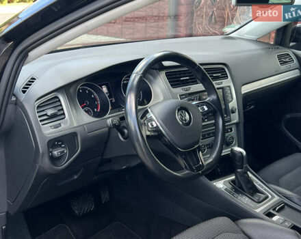 Черный Фольксваген Гольф, объемом двигателя 1.4 л и пробегом 203 тыс. км за 12200 $, фото 45 на Automoto.ua