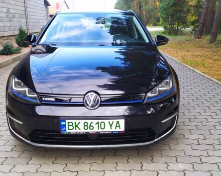 Черный Фольксваген Гольф, объемом двигателя 0 л и пробегом 112 тыс. км за 9250 $, фото 1 на Automoto.ua