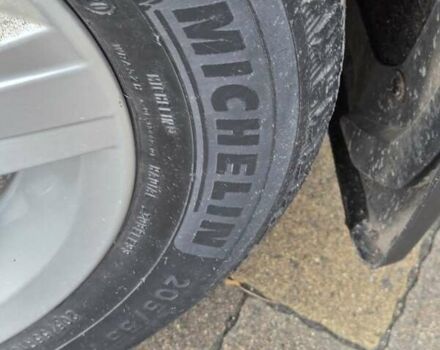 Черный Фольксваген Гольф, объемом двигателя 1.97 л и пробегом 284 тыс. км за 12500 $, фото 12 на Automoto.ua