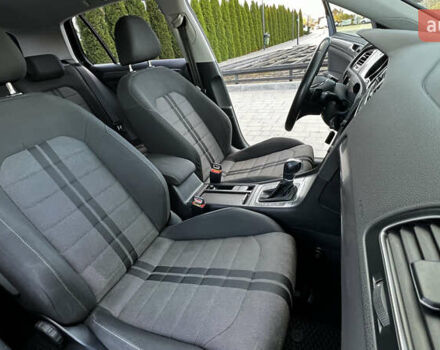 Черный Фольксваген Гольф, объемом двигателя 1.6 л и пробегом 258 тыс. км за 10300 $, фото 72 на Automoto.ua