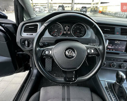 Черный Фольксваген Гольф, объемом двигателя 1.6 л и пробегом 258 тыс. км за 10300 $, фото 64 на Automoto.ua