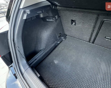 Черный Фольксваген Гольф, объемом двигателя 1.6 л и пробегом 258 тыс. км за 10300 $, фото 55 на Automoto.ua