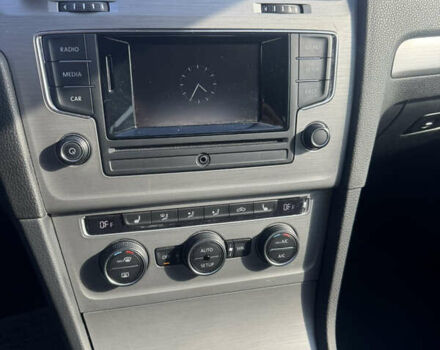 Чорний Фольксваген Гольф, об'ємом двигуна 1.6 л та пробігом 261 тис. км за 9990 $, фото 7 на Automoto.ua