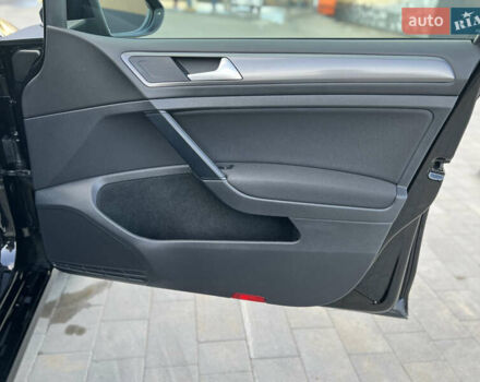 Черный Фольксваген Гольф, объемом двигателя 1.6 л и пробегом 258 тыс. км за 10300 $, фото 75 на Automoto.ua