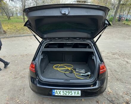 Черный Фольксваген Гольф, объемом двигателя 0 л и пробегом 105 тыс. км за 9600 $, фото 15 на Automoto.ua