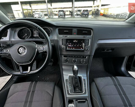 Черный Фольксваген Гольф, объемом двигателя 1.6 л и пробегом 258 тыс. км за 10300 $, фото 62 на Automoto.ua