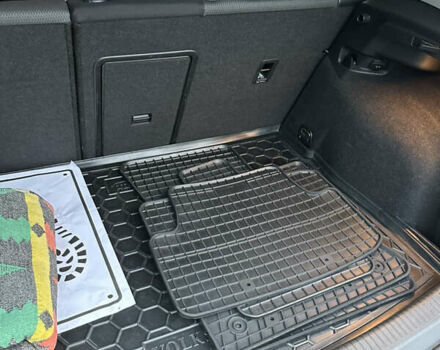 Черный Фольксваген Гольф, объемом двигателя 1.6 л и пробегом 299 тыс. км за 11500 $, фото 36 на Automoto.ua