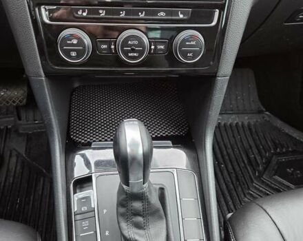 Черный Фольксваген Гольф, объемом двигателя 1.97 л и пробегом 284 тыс. км за 12500 $, фото 7 на Automoto.ua