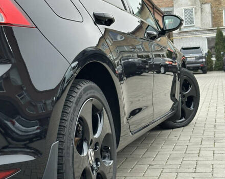 Черный Фольксваген Гольф, объемом двигателя 1.6 л и пробегом 299 тыс. км за 11500 $, фото 17 на Automoto.ua