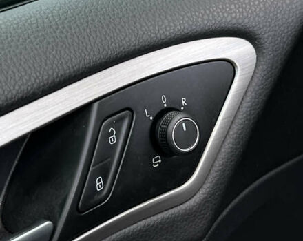 Черный Фольксваген Гольф, объемом двигателя 1.4 л и пробегом 203 тыс. км за 12200 $, фото 48 на Automoto.ua