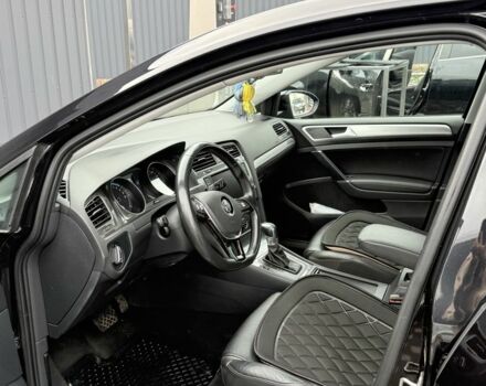 Черный Фольксваген Гольф, объемом двигателя 0 л и пробегом 111 тыс. км за 10700 $, фото 5 на Automoto.ua