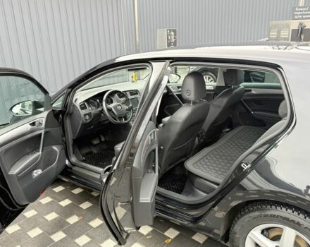 Черный Фольксваген Гольф, объемом двигателя 0 л и пробегом 111 тыс. км за 10700 $, фото 6 на Automoto.ua