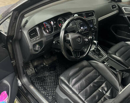 Черный Фольксваген Гольф, объемом двигателя 0 л и пробегом 148 тыс. км за 8500 $, фото 9 на Automoto.ua