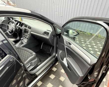 Черный Фольксваген Гольф, объемом двигателя 0 л и пробегом 111 тыс. км за 10700 $, фото 7 на Automoto.ua