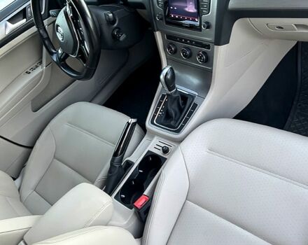 Черный Фольксваген Гольф, объемом двигателя 2 л и пробегом 112 тыс. км за 6200 $, фото 2 на Automoto.ua