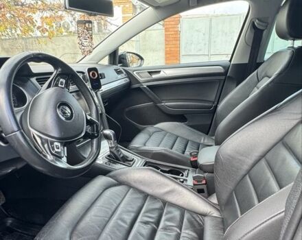 Черный Фольксваген Гольф, объемом двигателя 0 л и пробегом 125 тыс. км за 9700 $, фото 4 на Automoto.ua