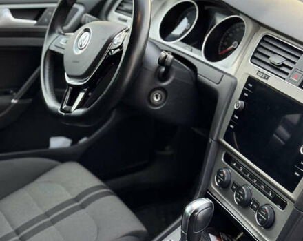 Черный Фольксваген Гольф, объемом двигателя 1.97 л и пробегом 145 тыс. км за 17000 $, фото 12 на Automoto.ua