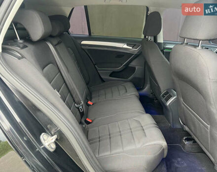 Черный Фольксваген Гольф, объемом двигателя 1.6 л и пробегом 274 тыс. км за 9950 $, фото 20 на Automoto.ua