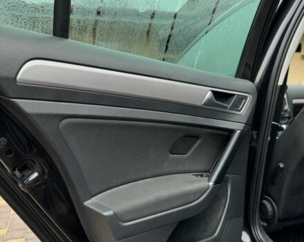 Черный Фольксваген Гольф, объемом двигателя 0 л и пробегом 136 тыс. км за 8300 $, фото 3 на Automoto.ua